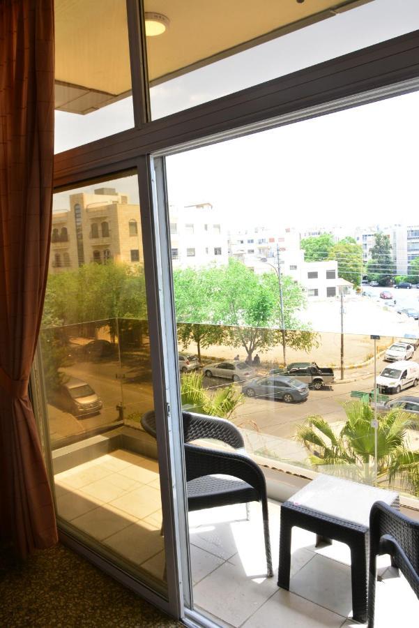 Rakeen Hotel Amman Bagian luar foto