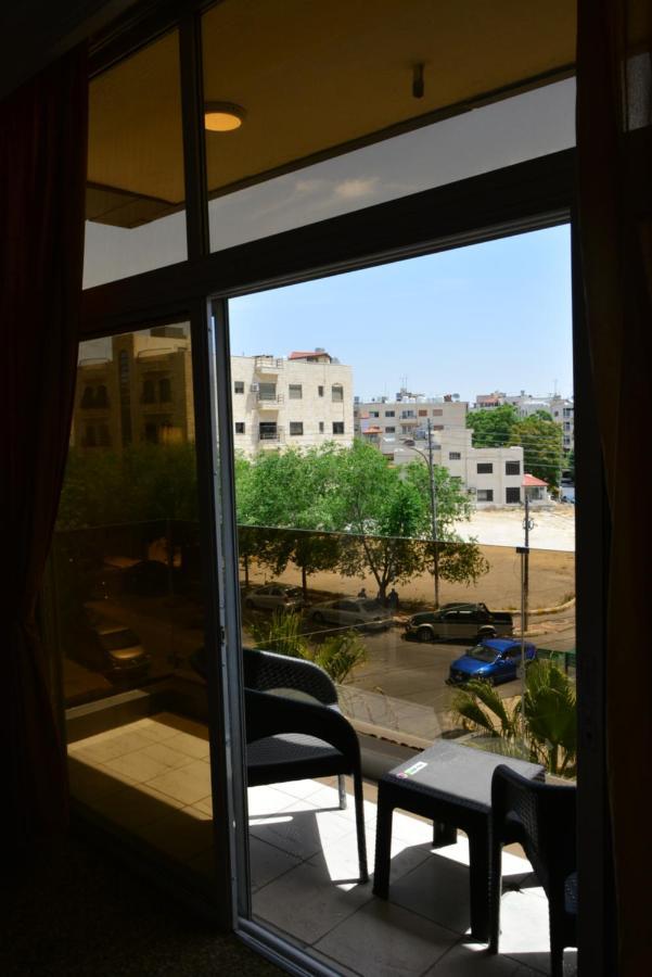 Rakeen Hotel Amman Bagian luar foto